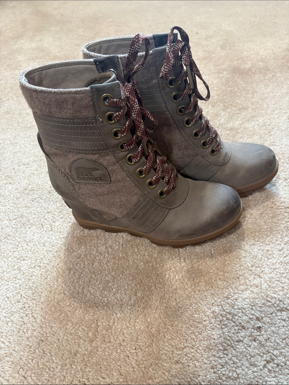 Sorel Gray Lace-Up Wedge Ankle Boots with Burgundy Laces